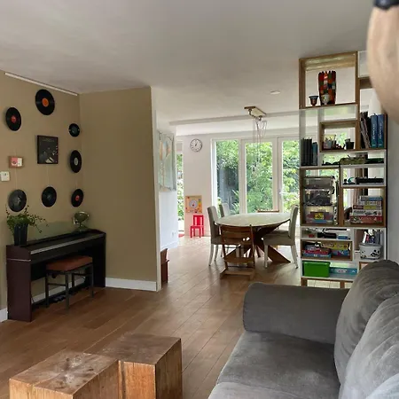 Fijn Gezinshuis Om Te Vieren Ferienhaus Harderwijk