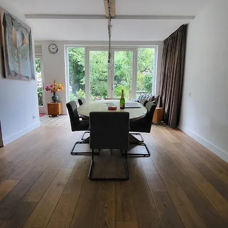 Fijn Gezinshuis Om Te Vieren * Harderwijk