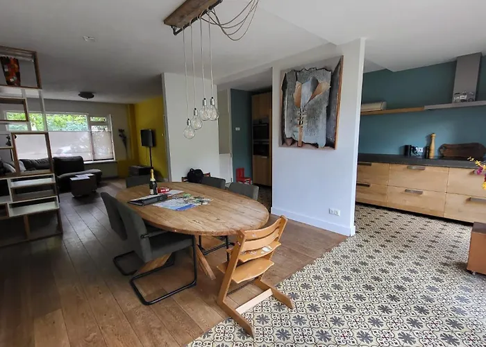 Fijn Gezinshuis Om Te Vieren Feriehus *